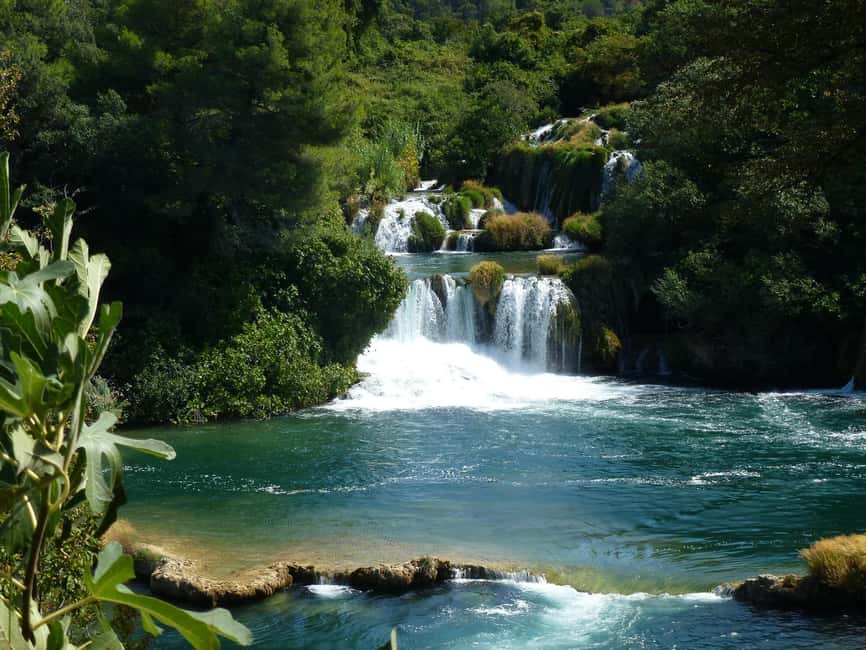 From Makarska: Krka Waterfalls & Šibenik Day Trip - Krka waterfalls: the 3-hour loop and what to expect from the walk