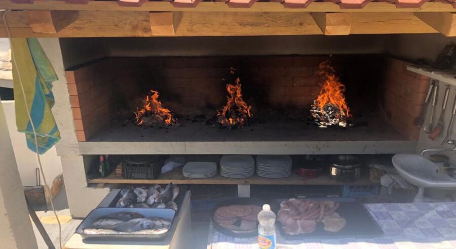 From Split: All-inclusive Blue Cave Tour with Grilled Lunch - Milna lunch at a private restaurant: grilled food and real downtime