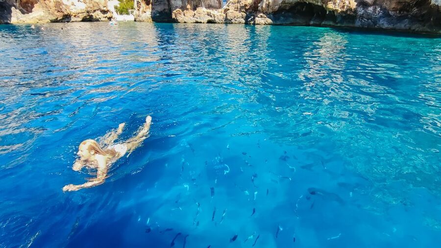From Split: Blue Cave & 5 Islands with Vis & Hvar Boat Tour - What your money buys at $94 per person