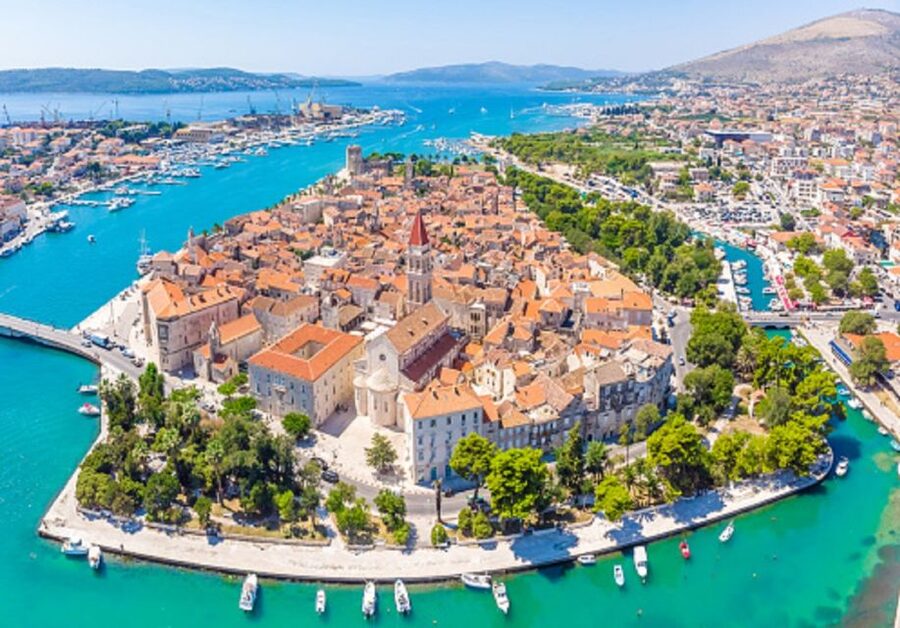 From Split: Blue Lagoon, Šolta, and Trogir Speedboat Tour - Trogir’s UNESCO Old Town Walk: St. Lovro and Venetian Fortresses