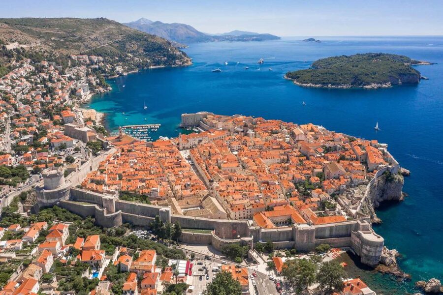 From Split: Dubrovnik Guided Day Trip - Arriving in Dubrovnik: Stradun and Orlando’s Column first