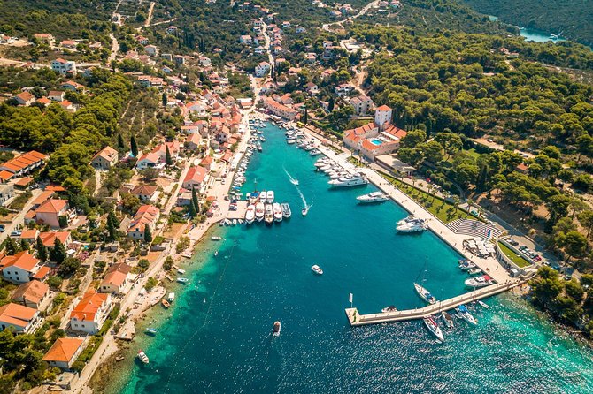 From Split: Half-Day Blue Lagoon and 3 Islands Boat Tour - Entering the day: meeting point and what a 5-hour plan feels like