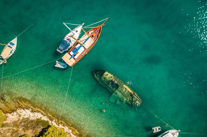 From Split: Half-Day Blue Lagoon and 3 Islands Boat Tour - Cruising around Drvenik Mali: the ride is part of the experience