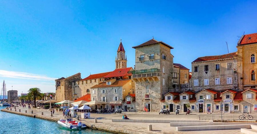 From Split: Half-Day Split & Trogir Small Group Guided Tour - Split at Golen Gate, where the tour starts in the right place