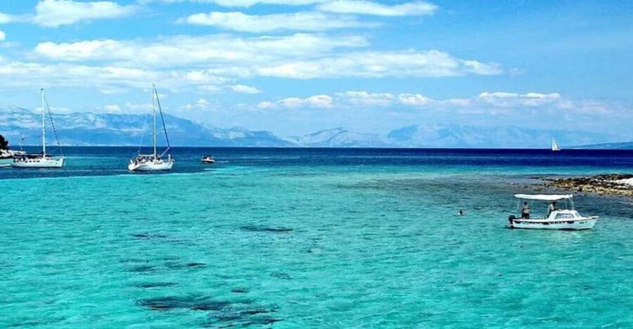 From Split: Islands & Blue Lagoon Cruise with Lunch & Drinks - Boarding in Slatine or Split: what the morning feels like