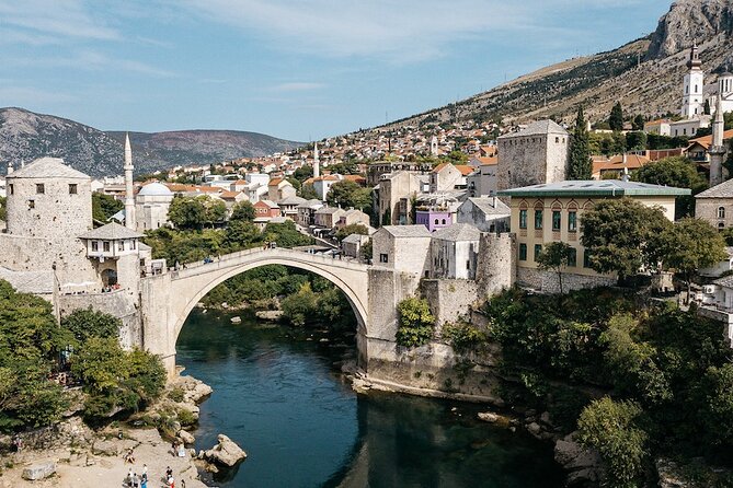 From Split: Mostar and Kravice Waterfalls Tour - Morning start in Split: meeting point and getting set up
