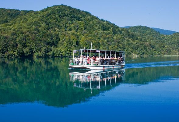 From Split or Trogir: Plitvice Lakes Private Tour - Korana River Waterfalls and Caves: The Stuff You Should Actually Watch For