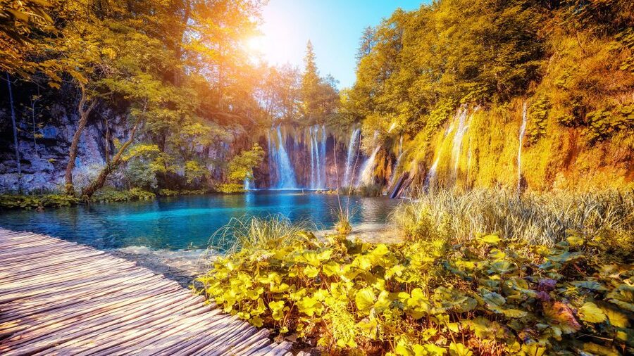 From Split: Plitvice Lakes Guided Tour with Entry Tickets - Guides Make It Worth the Long Ride