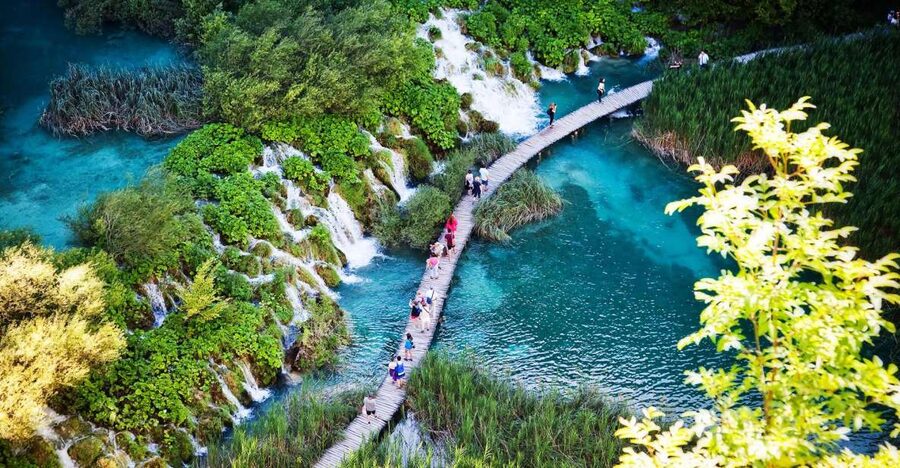 From Split/Trogir/Omiš: Plitvice Lakes Guided Group Tour - A smooth Plitvice day from Split, Trogir, and Omiš