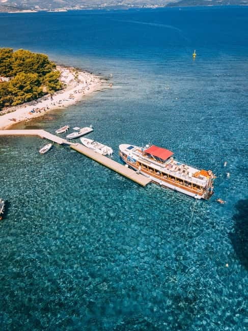 From Trogir: Blue Lagoon & Šolta Cruise with Lunch & Drinks - Onboard comfort you will actually use