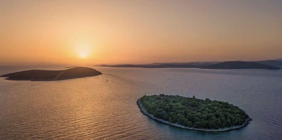 From Trogir: Sunset Private Tour - From Trogir by Speedboat: Why This Sunset Works