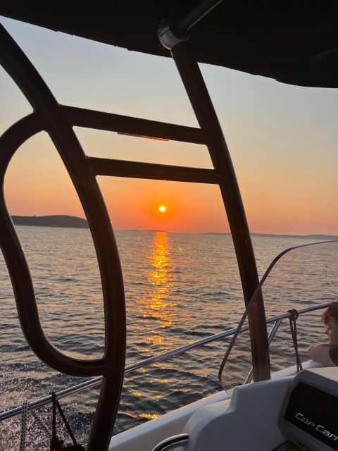 From Trogir: Three Islands Half-Day Speedboat Tour - From Kamerlengo out onto the Adriatic in minutes