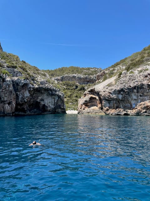From Vis: Speedboat tour - Vis, Biševo & Blue Cave (private) - Private speedboat comfort out of Vis