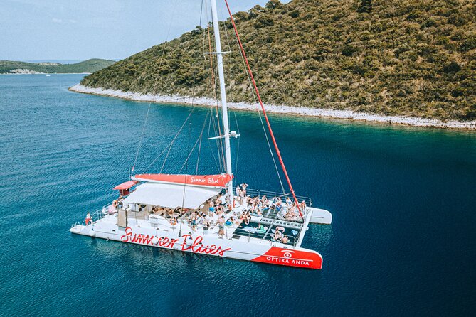 Full-Day Catamaran Cruise to Hvar & Pakleni Islands with Food and free Drinks - Board the Summer Blues at 8:30, Then Let the Day Set the Tone