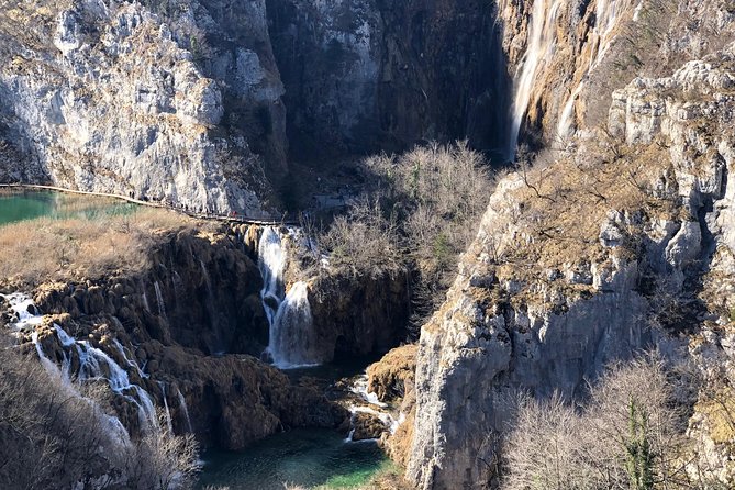 Full-Day Private Plitvice Lakes National Park roundtrip transfer from Split - Weather, rain plans, and the smartest way to prepare