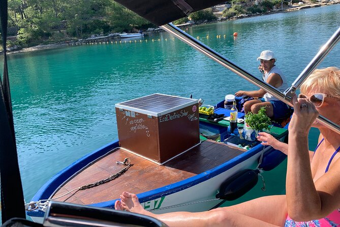 Fully customized private boat trip from Trogir and Split - Pakleni Islands for 1 hour: the colors-and-bays payoff