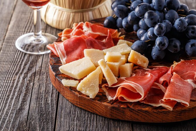 Game od Thrones- Klis Tour_Authetich Local Food/Wine Tasting - How Soparnik works, and why the ritual is the whole point