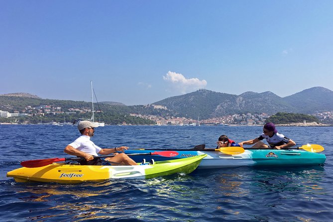 Guided kayaking tour to Pakleni islands - Kayaking the Pakleni Islands chain from Hvar