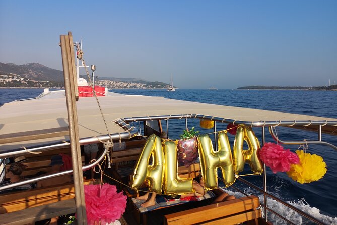 Half Day Private Group Boat Tour in Croatia - Stop 3: Mlini Beach final swim, then sailing back past Pakleni views