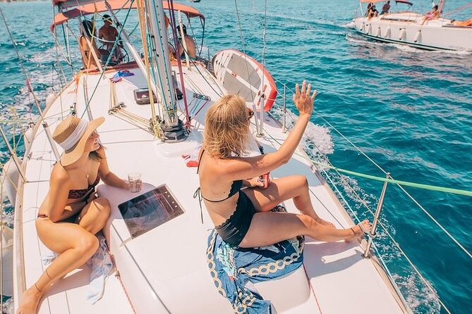 Half Day Sailing on a comfort yacht around Hvar and Pakleni islands- small group - Why this half-day sail from Hvar works