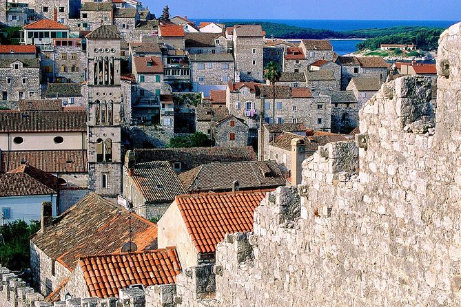 Hvar and Pakleni Tour with Speedboat Ride from Split or Trogir - Hula Hula Hvar Beach Bar: a short finale with drinks you control
