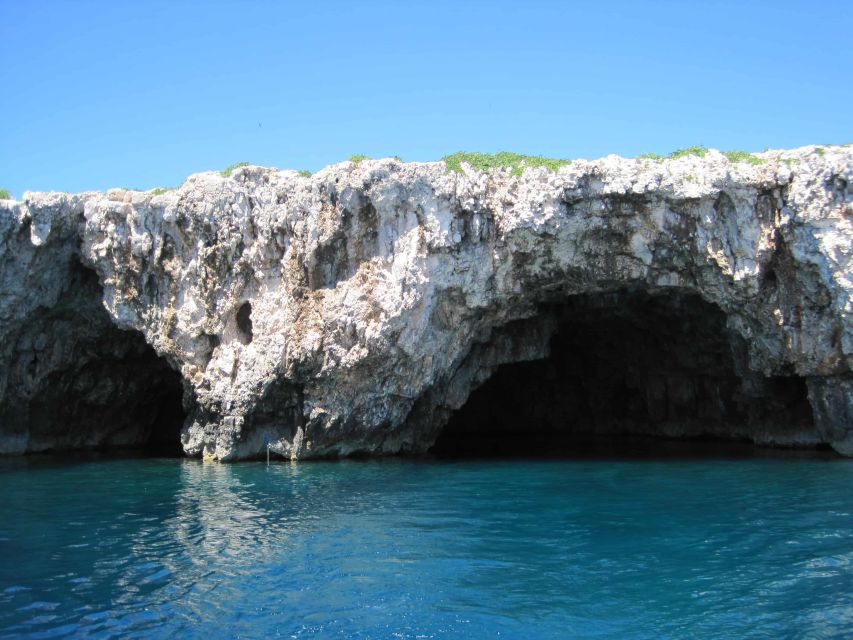 Hvar: Blue and Green Caves Boat Tour with Stiniva Beach - Key Things I’d Focus On