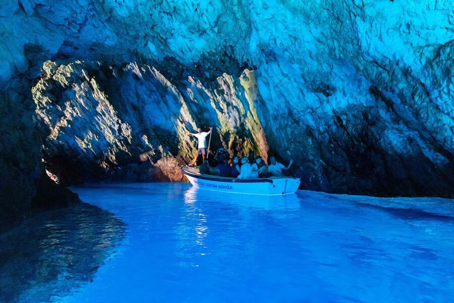 Hvar:Blue & Grenn Cave and Vis Island Private Speedboat Tour - Who This Hvar to Vis Speedboat Tour Fits Best