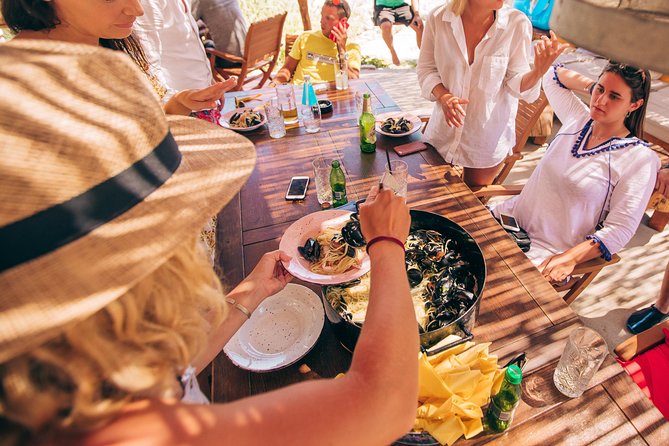 Hvar - Full Day Sail on a yacht - friendly skipper- small group - lunch optional - Small-group Hvar sail: what makes it feel different