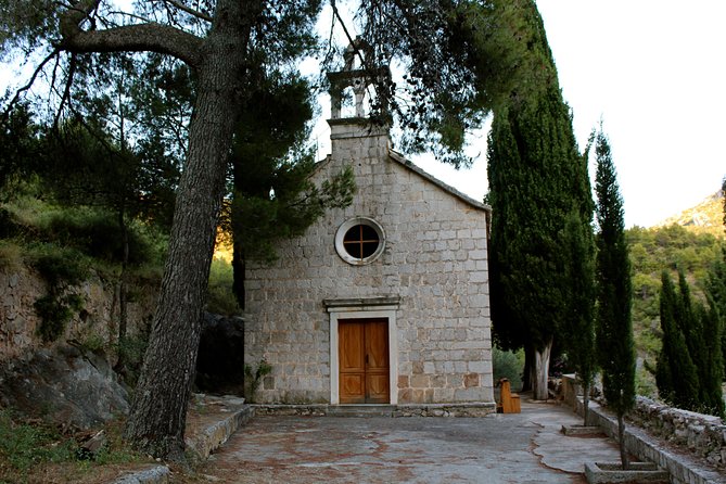 Hvar Hidden Gems Small Group Half Day Tour with Lunch or Dinner - Getting Your Money’s Worth: What You Pay For