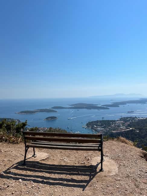 Hvar: Hvar Wine Tasting Experience - Guides on Hvar: storytelling that makes the wine history make sense