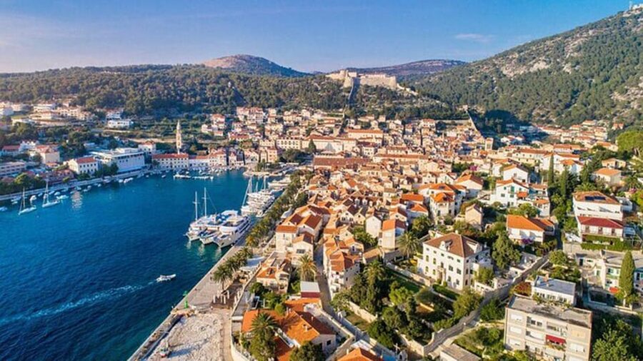 Hvar Tour from Split - Full Day Tour - Zlatni Rat Beach on Brač: the Golden Horn that changes shape
