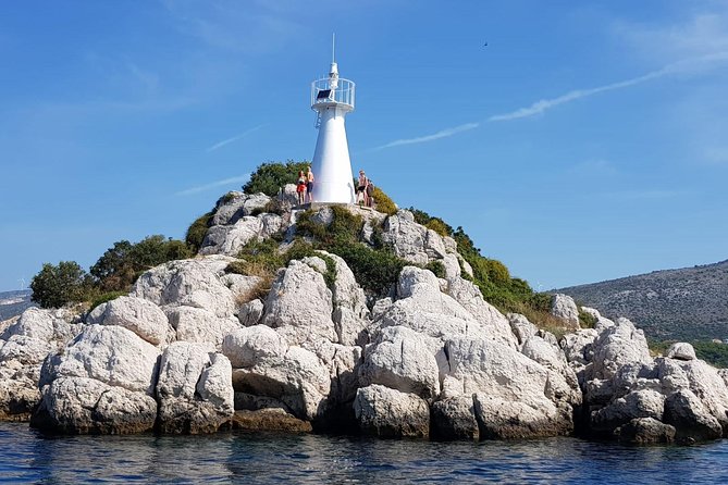 Island hopping (6 Islands) private tour from Trogir or Split - Hvar town and Fortica: two hours to explore old streets