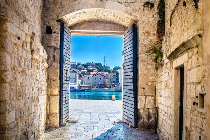 Island Hopping Boat Excursion with Lunch (Trogir,Blue Lagoon, Šolta) - Stop 1 in Trogir: UNESCO streets without the stress