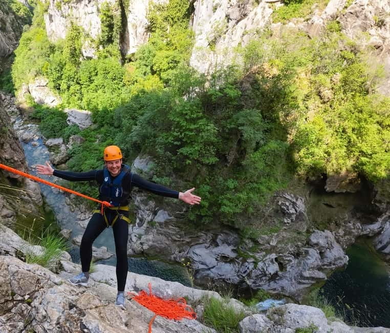 Iz Omisa/Zadvarija: Extremni Canyoning na rijeci Cetini - Gear and Safety, Including the 5mm Neoprene