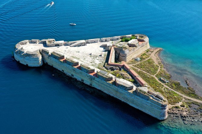 Kornati Private Boat Tour Experience - Prvić Luka for coffee, ice cream, and a last look around