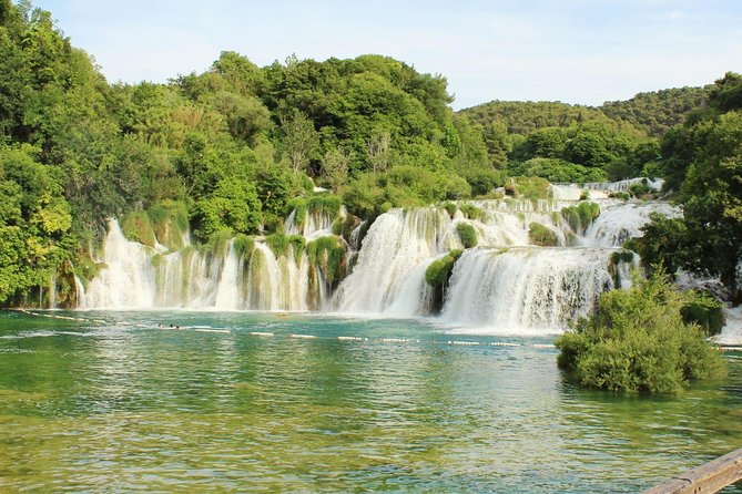 Krka National Park & Primošten Tour from Split or Trogir - Stop 1: Primošten for a beach town reset