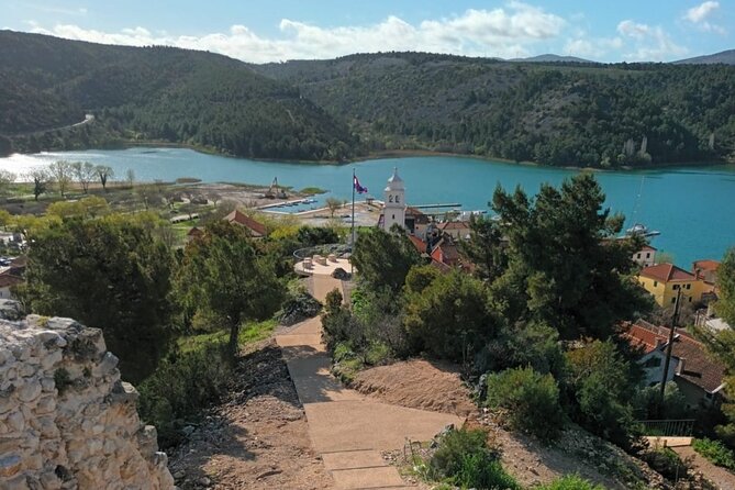 Krka Waterfalls, Lake Cruise & Skradin - Included wine tasting: a small bonus that feels like Croatia