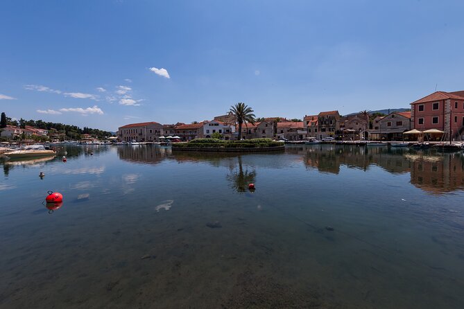 Local Life Tour - Stop 5: Stari Grad for Town Walking Time and Big Island Feel