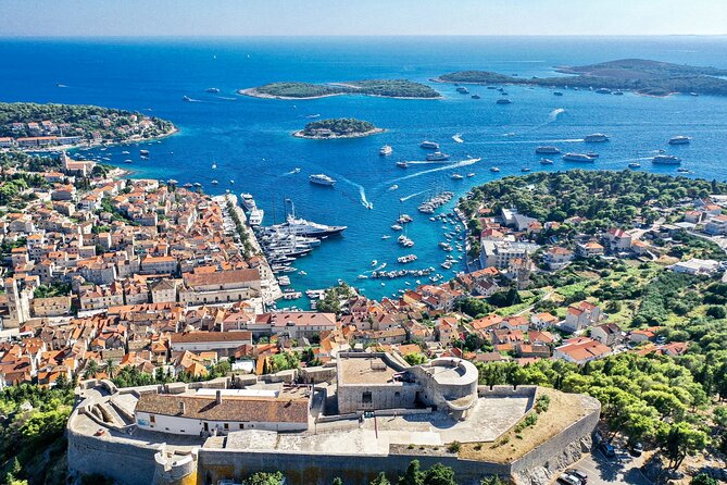 Luxury Blue Cave & Five Islands Tour from Split - Food, Drinks, and Comfort on Board (Why It Matters)