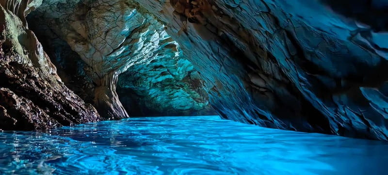 Makarska: 3-island Speedboat Cave & Blue Lagoon Tour - Key things to know before you go