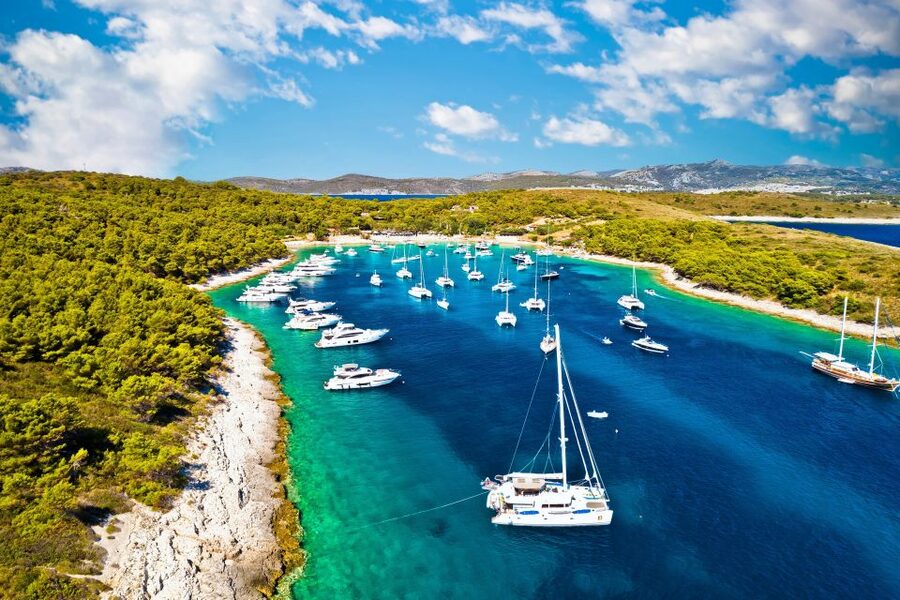 Makarska: 5-Islands Tour, Blue Cave, Vis, Hvar & Brač - Hvar Town for lunch and wandering: what 1.5 hours buys you