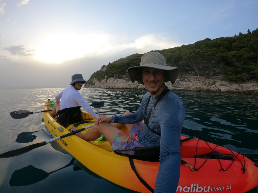 Makarska: Guided Sea Kayaking Tour with Snorkeling Stop - Meeting point at Lavander: getting on the water fast