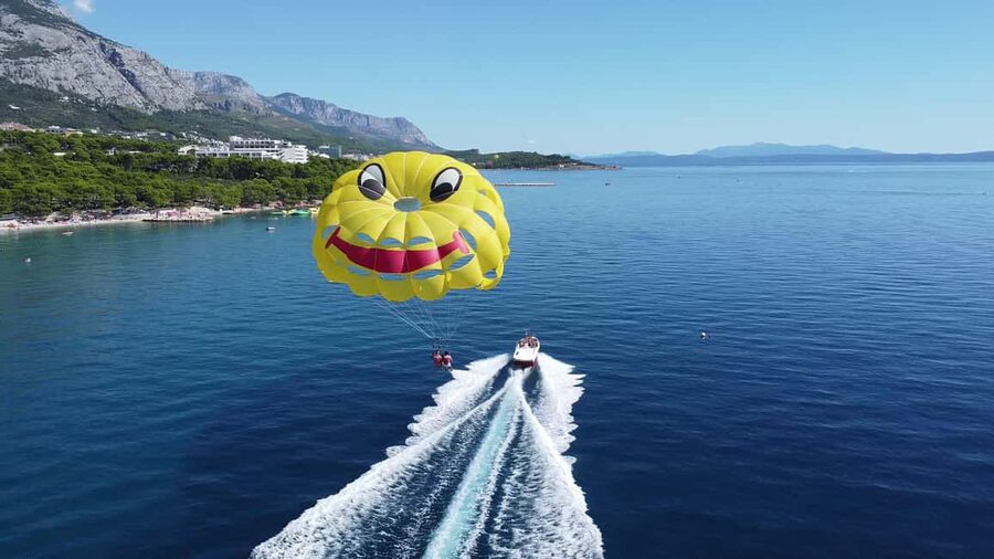 Makarska: Parasailing Experience - MPL Nautika - From meeting point to boarding: what the morning or afternoon actually feels like