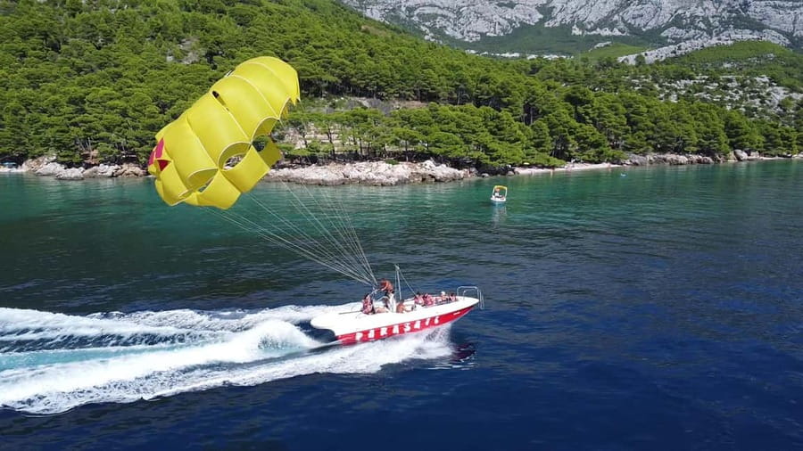 Makarska: Parasailing Experience - MPL Nautika - The flight over the water: 5 to 15 minutes of wind and views