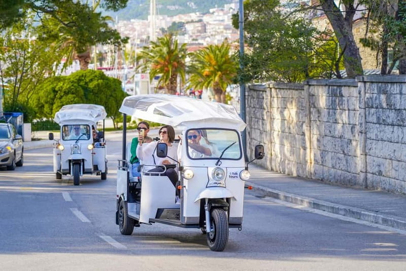 Makarska: Skywalk Tuk-Tuk Tour with Skip-the-Line Ticket - Skip-the-line at the Skywalk, without turning it into a rush