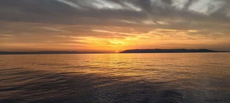 Makarska: Speedboat Sunset Tour to hidden bay on island Brač - Snorkeling Gear Included, and How to Use It Well