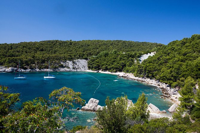 Mesmerizing Hvar speed boat tour with optional wine tasting - Sveta Nedjelja: the food and wine finale (and what to expect)