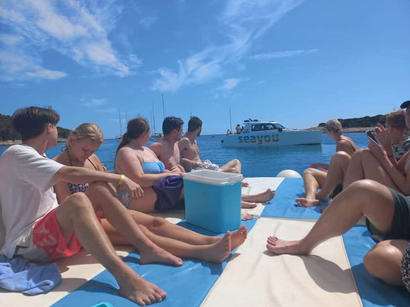 Milna: Boat Trip to Bol and The Hidden Bays of Brac island - Starting in Milna with a small group and a crew you notice
