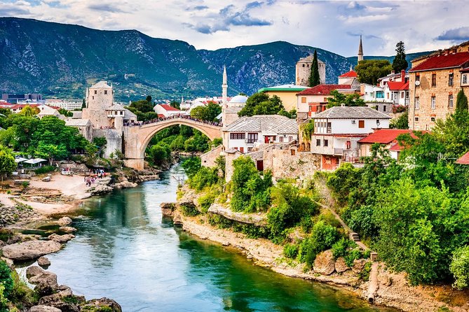 Mostar and Kravica Waterfall Discovery Day Trip from Split or Trogir - Počitelj Fortress: a short stop with big atmosphere