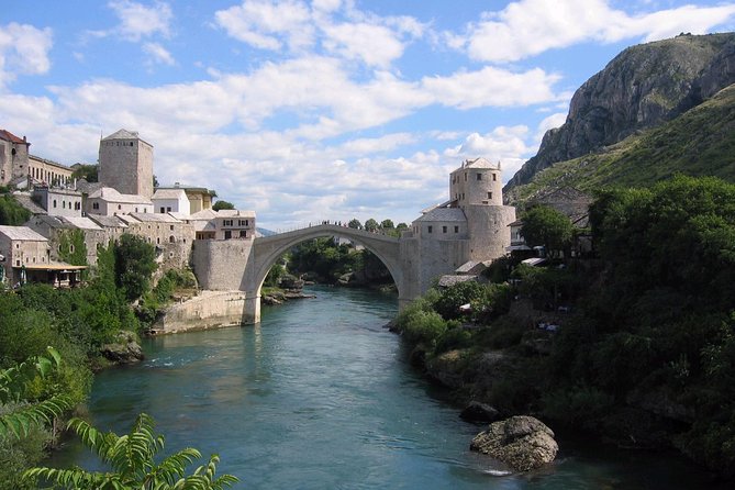 Mostar Sightseeing Full Day Trip from Makarska Riviera - Mostar First Look: Old Bridge, the Neretva, and Fast Orientation